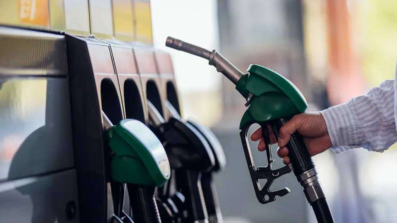 Benzin ve motorinde 'Eşel Mobil' depremi: 1 Ekim sabahı pompada tarihi zam geliyor! 9